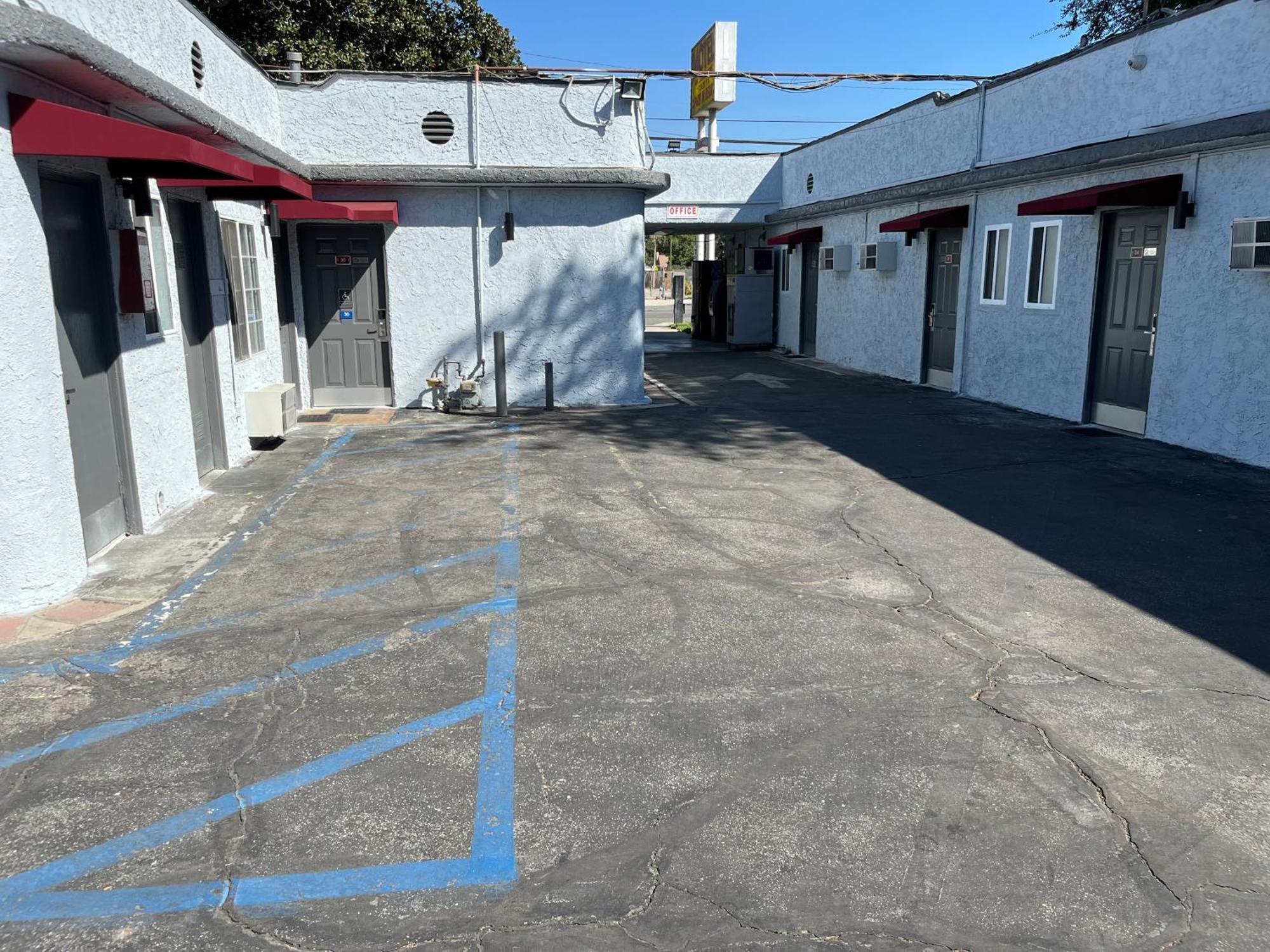 Griffith Park Motel, In Los Angeles Hollywood Area Глендейл Экстерьер фото